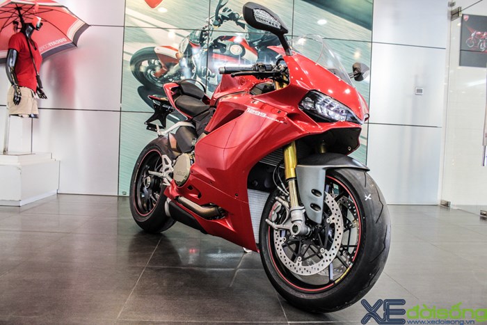 Những xe máy đắt nhất năm 2015 tại Việt Nam - ảnh 8