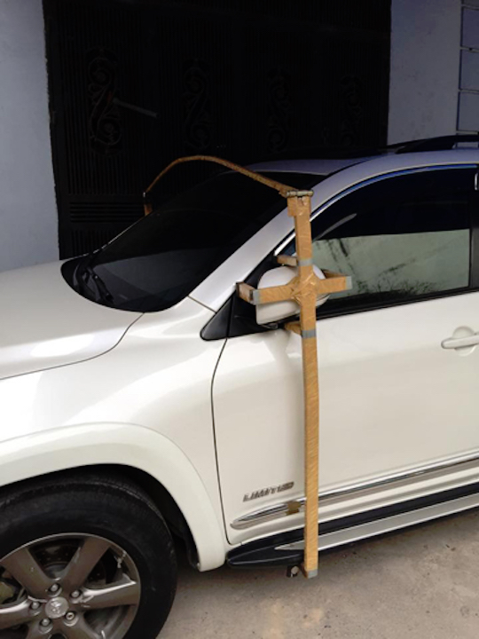 Những cách chống trộm gương ôtô ở Việt Nam [clip] - ảnh 4