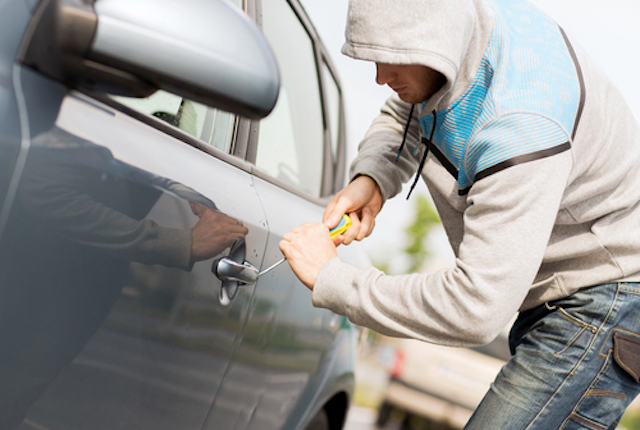 Những cách chống trộm gương ôtô ở Việt Nam [clip] - ảnh 10