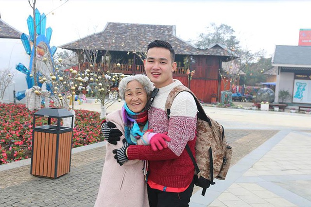 nguong mo cu ba 81 tuoi leo 600 bac da, chinh phuc fansipan hinh anh 1