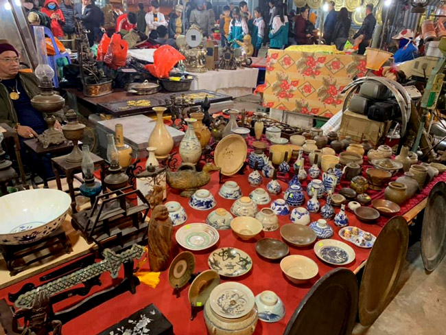 lac vao the gioi do co trong phien cho