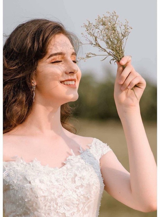 5 nu sinh 17,18 tuoi viet lai tay som lam nguoi mau, gu mac truong thanh hinh anh 1