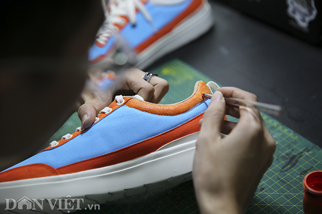 nghe “phu phep” giay gia tu tien tram nghin len toi chuc trieu dong hinh anh 3