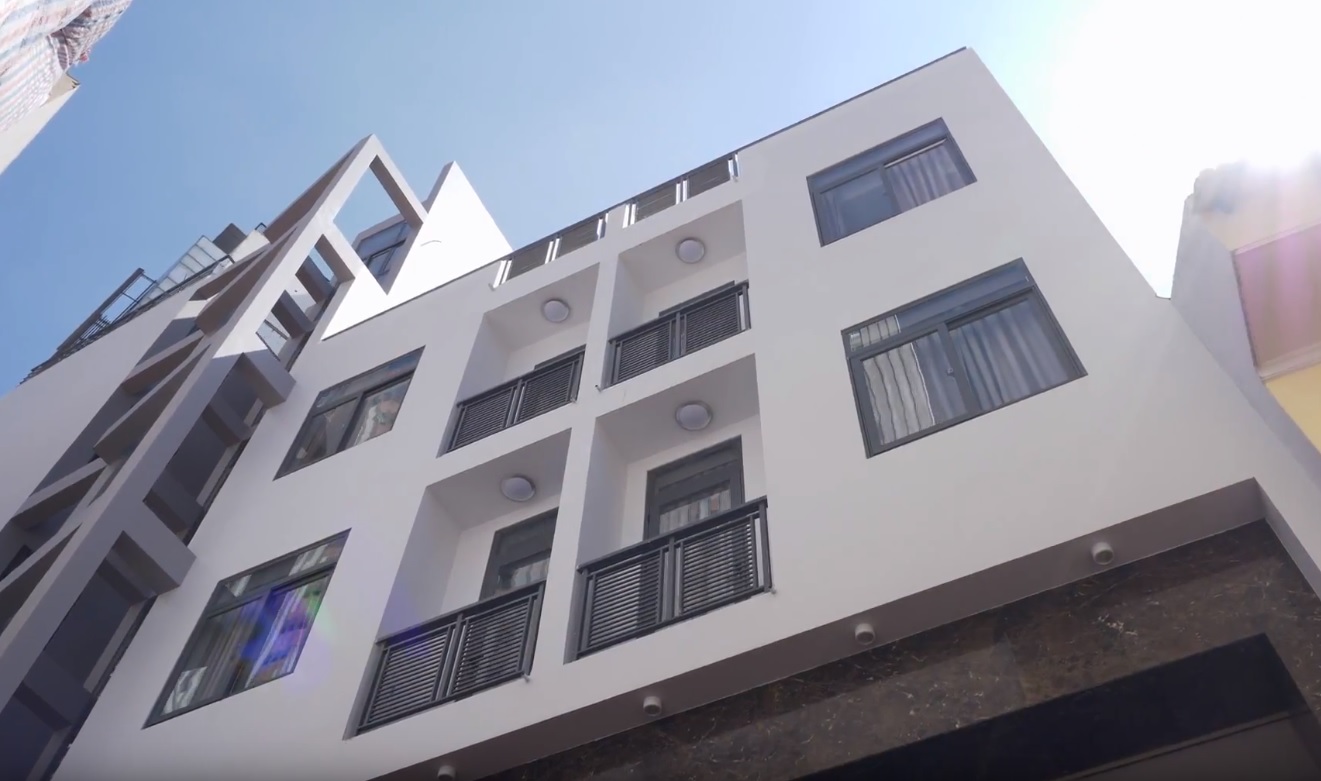 my nhan co nha 7 tang, hon 40 phong, mat tien “dat vang” sai thanh la ai? hinh anh 3