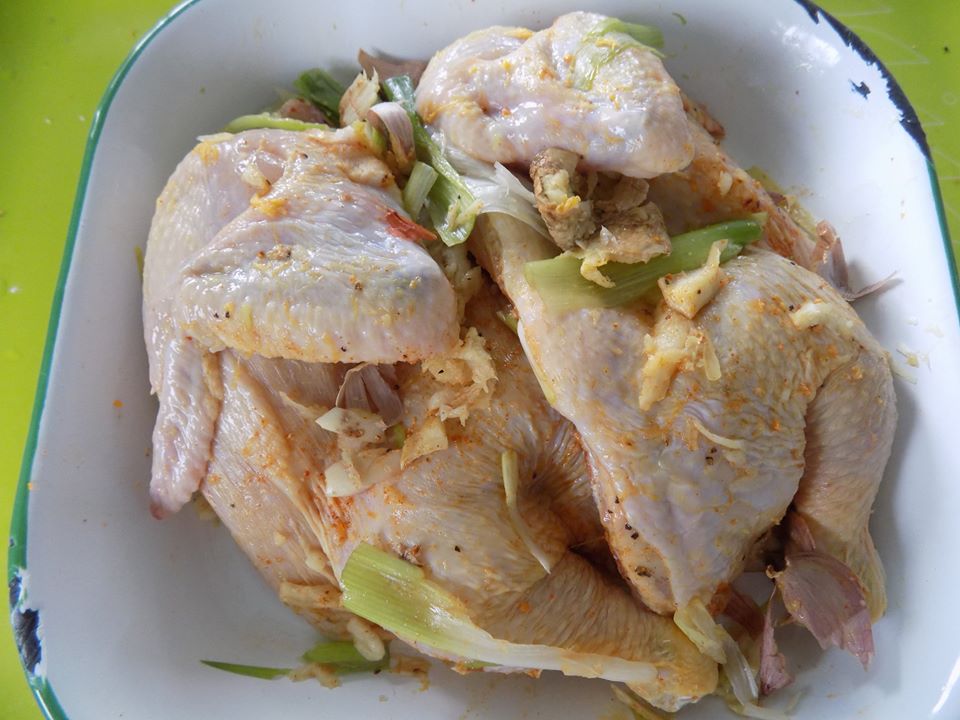 thit ga vang uom voi noi chien khong dau, de lam ma cuc ky da mieng hinh anh 2