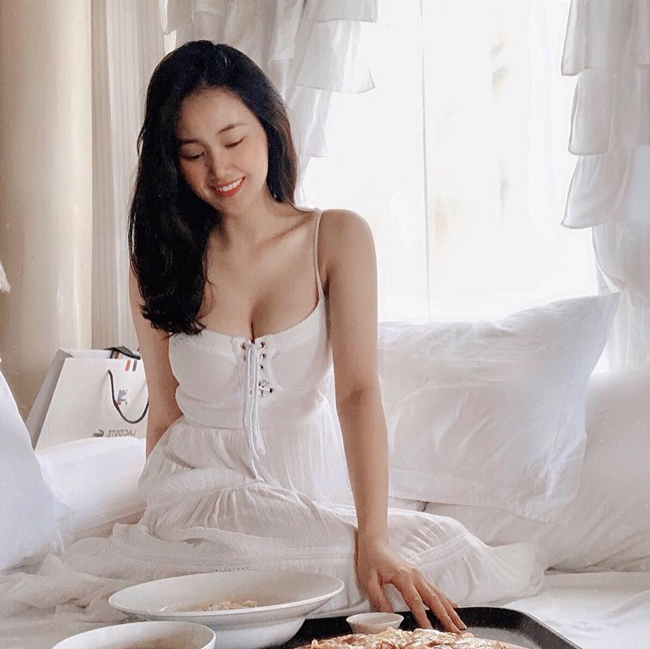 nhung nu tiep vien hang khong viet noi tieng vi mat xinh, than hinh goi cam hinh anh 24