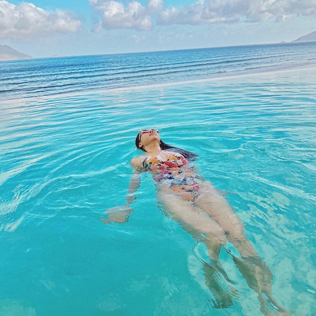 nhung nu tiep vien hang khong viet noi tieng vi mat xinh, than hinh goi cam hinh anh 16