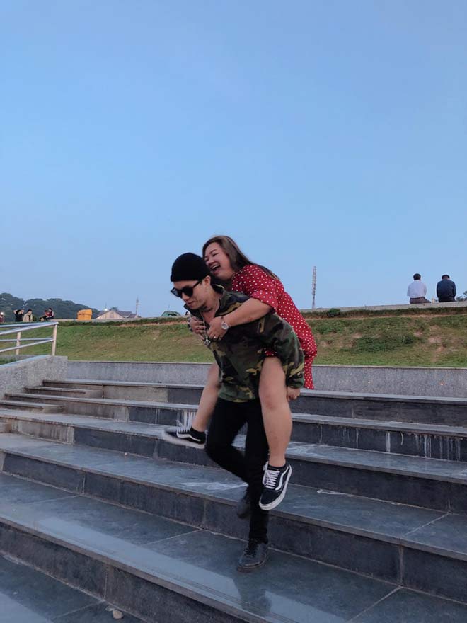 “chong gay - vo beo” cuoi nhau sau 2 thang hen ho: tieng cuoi, tieng khoc moi dem chi vo chong toi biet hinh anh 11