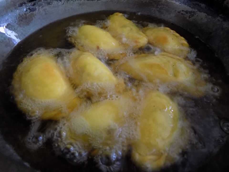 cuoi tuan lam banh goi thom ngon