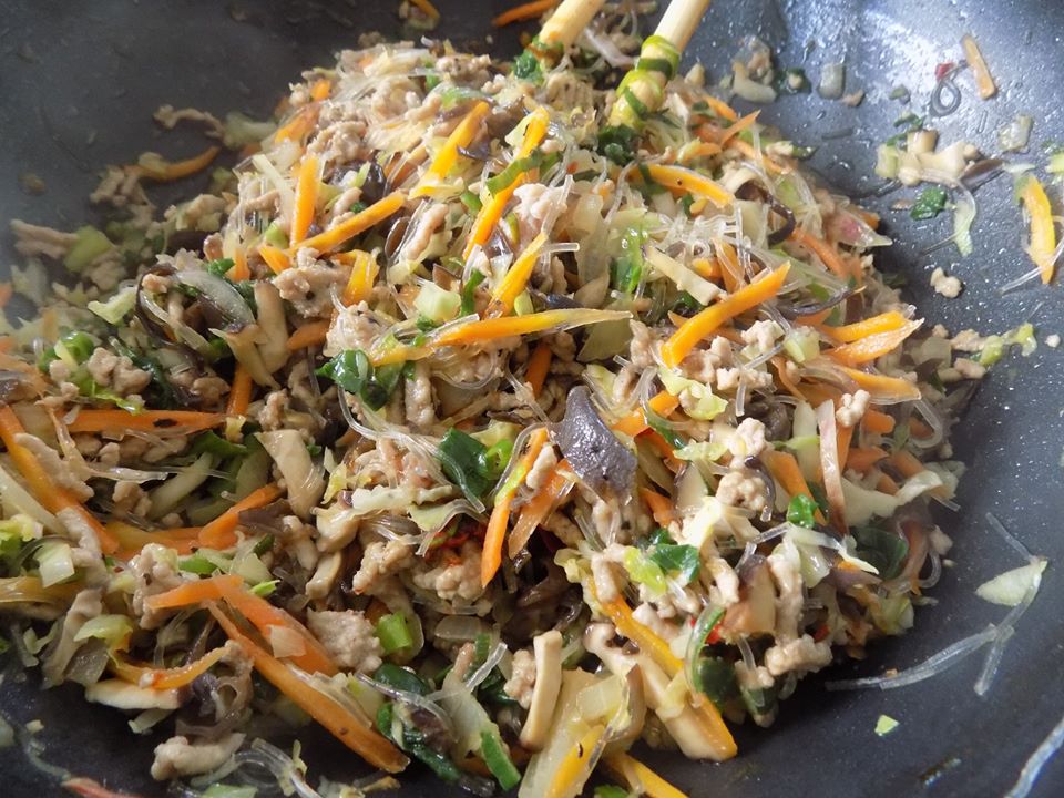 cuoi tuan lam banh goi thom ngon