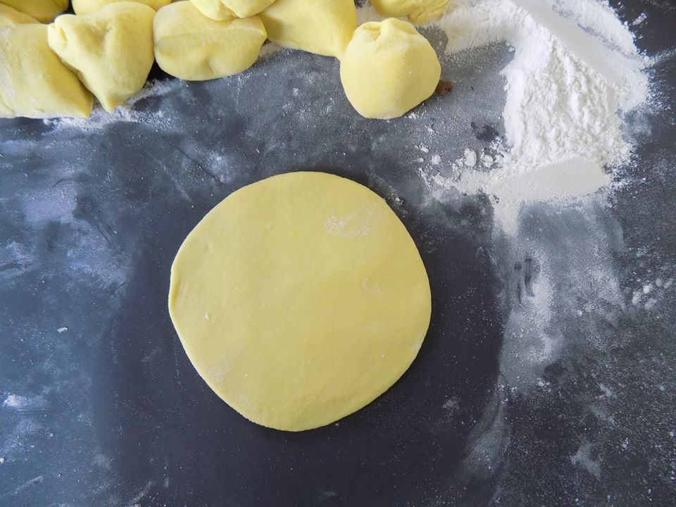 cuoi tuan lam banh goi thom ngon