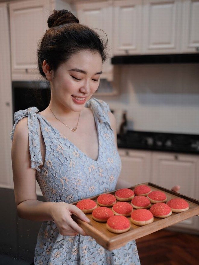 hot girl lao gay sot mxh viet, tung hoc dh ngoai thuong hinh anh 1