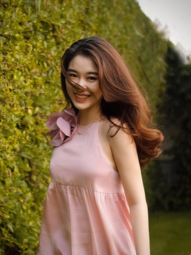 hot girl lao gay sot mxh viet, tung hoc dh ngoai thuong hinh anh 4