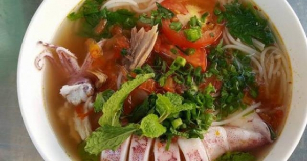 Bún mực lạ miệng ở vùng đất 'hoa vàng, cỏ xanh'