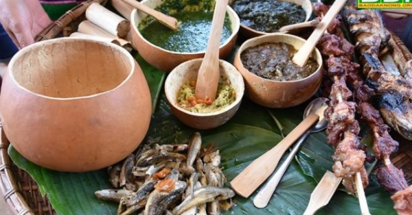 Mùa mưa ở nơi này thơm lừng mùi cá suối nướng lá chuối