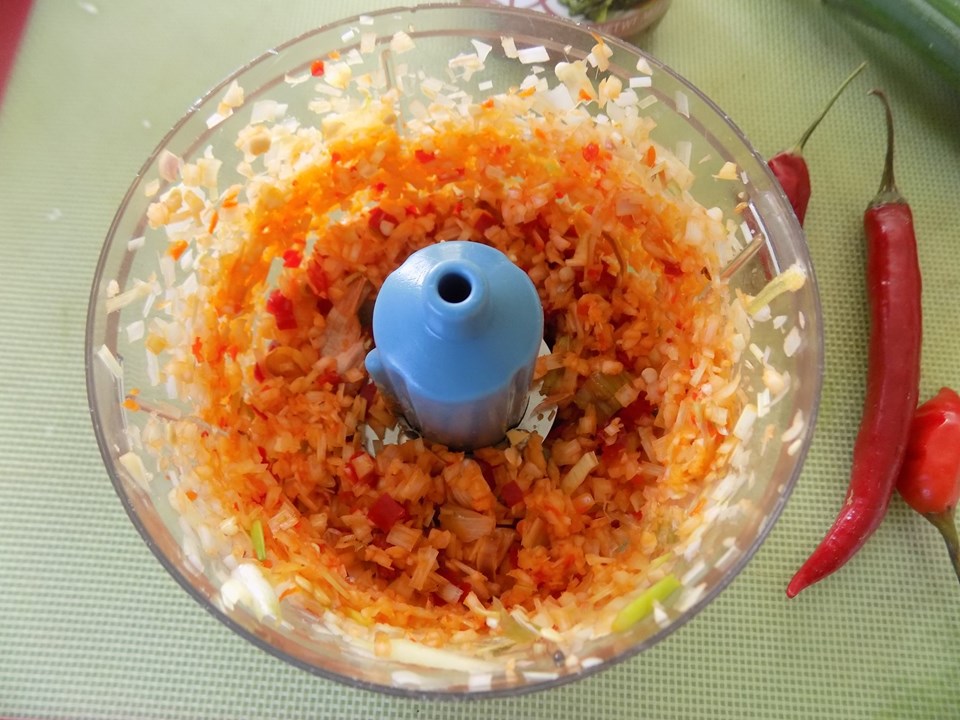 thit rim mam ruoc sa ot dam da dua com cho ngay mat troi hinh anh 1