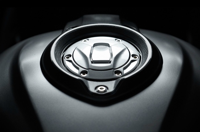 can canh gpx mad 300 gia 70,7 trieu dong khien honda cb300r toat mo hoi hinh anh 6