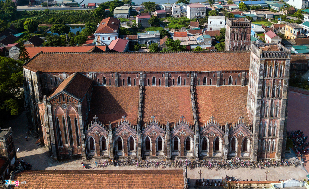 chang phai di dau xa, vuong cung thanh duong dep nhu chau au gan hn hinh anh 2