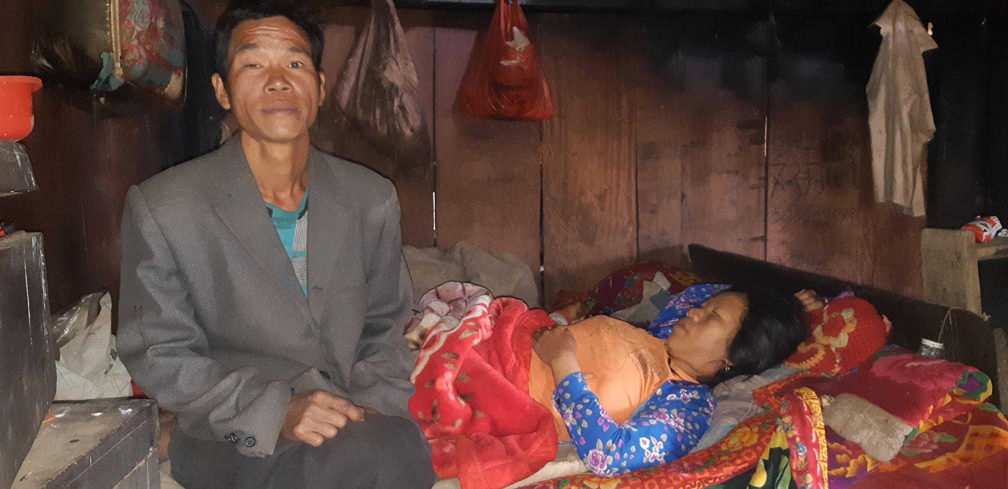 clip: chuyen nguoi me ngheo vua phai cho di dua con thu 13 moi sinh hinh anh 1