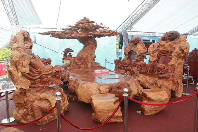 lam tu seo cay nghin nam tuoi, bo ban ghe co gia hon 5 ty dong hinh anh 6