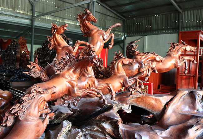 dai gia chi 7 ty dong van khong mua duoc tac pham lam tu go vut di hinh anh 2