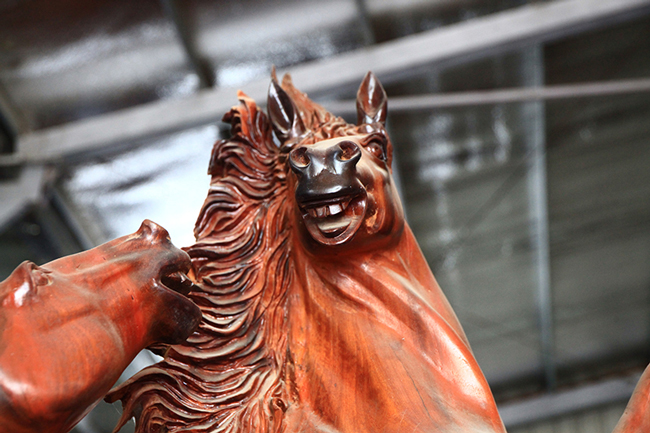 dai gia chi 7 ty dong van khong mua duoc tac pham lam tu go vut di hinh anh 9