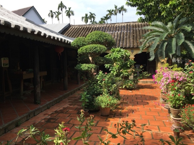 kham pha nha co hon 200 nam tuoi hut khach quoc te o khanh hoa hinh anh 2