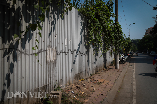 ha noi: khu dat “vang” 94 lo duc de co moc hoang cao lut dau nguoi hinh anh 8