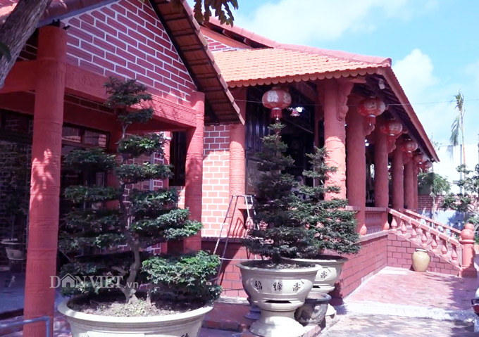 choang: ngoi nha tien ty lam tu dat set nung doc nhat o mien tay hinh anh 2