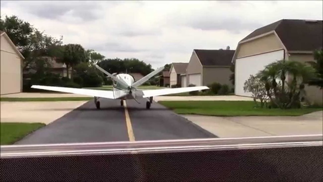 thi tran co may bay rieng do day duong, dan