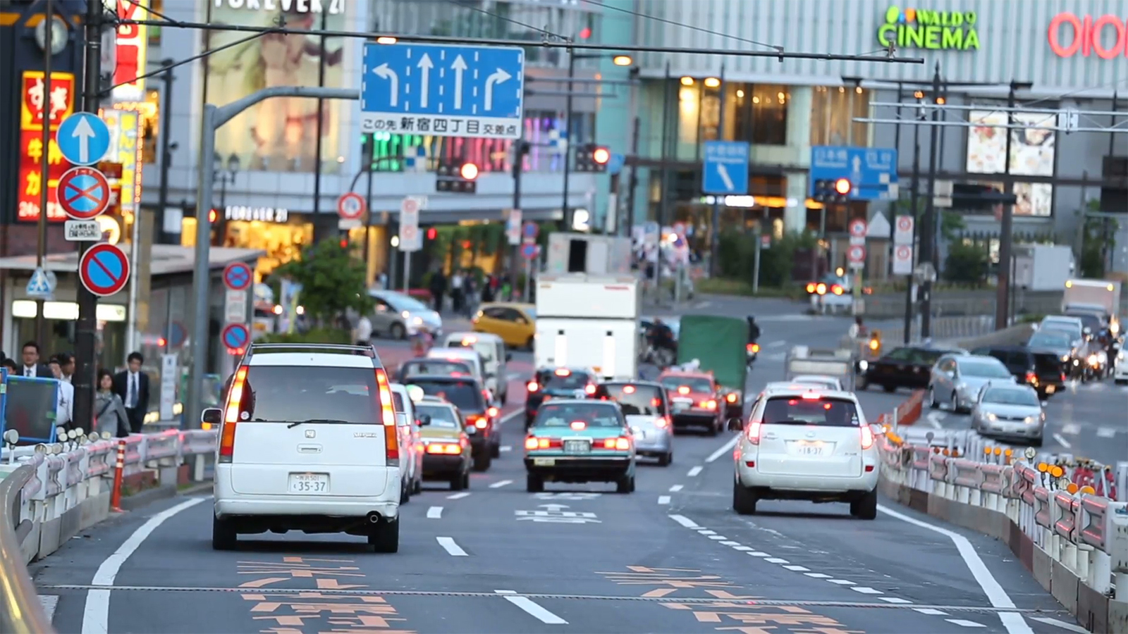 Nhìn người Nhật mua xe để “học cách nhà giàu tiêu tiền”