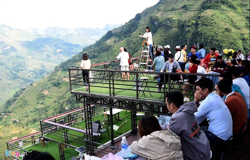 Nghe VietNamNet: Tòa nhà Panorama Mã Pí Lèng: Xem xét tháo dỡ phần ảnh hưởng đến di sản, môi trường