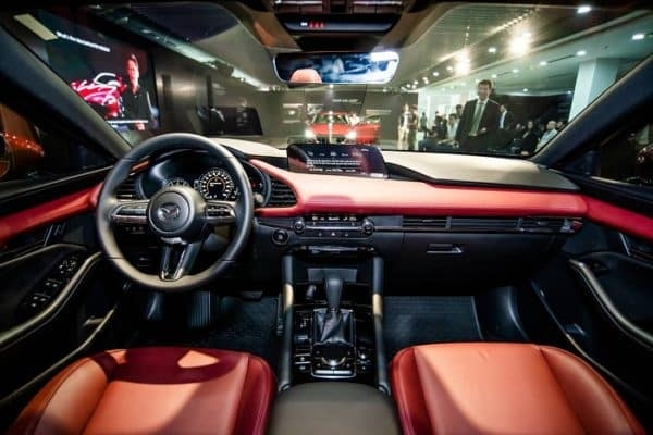 xe phan khuc hang c mua toyota corolla altis hay mazda 3 2020 choi tet