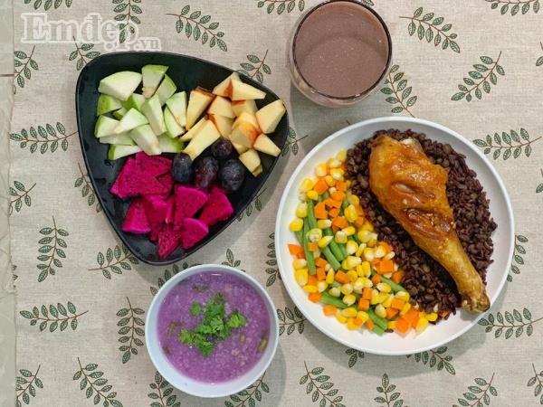 Thực đơn giảm cân vừa đẹp lại chất của chàng trai có body siêu cuốn hút, khiến hội chị em trầm trồ xin công thức