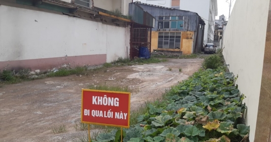 Ngay giữa Hà Nội, trường xây xong, học sinh không được học... vì chưa có đường vào