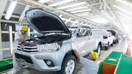 Ba nhà máy sản xuất xe Toyota tại Thái Lan tạm dừng hoạt động