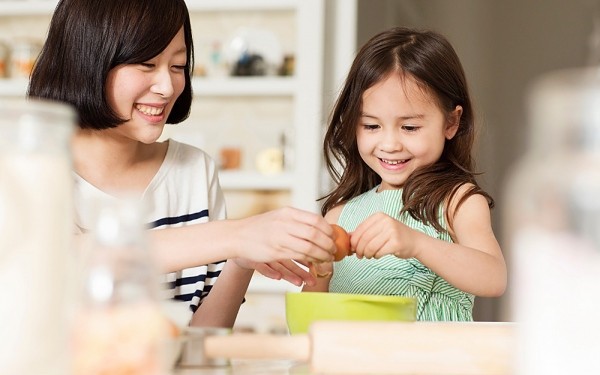 10 ways of saying smart parents make their children listen to them without yelling