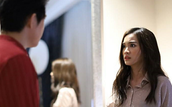 Mẹ chồng tương lai nổi tiếng khó tính, sau lễ ra mắt lập tức gọi điện cầu xin một chuyện khiến tôi rối bời