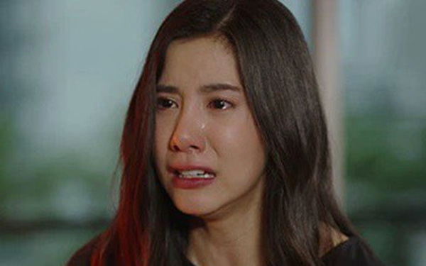 Đang ngồi ăn cơm, chồng bê bát sang nhà hàng xóm, tới khi anh quay trở về thì tôi chết lặng trước cảnh tượng đầy oan trái