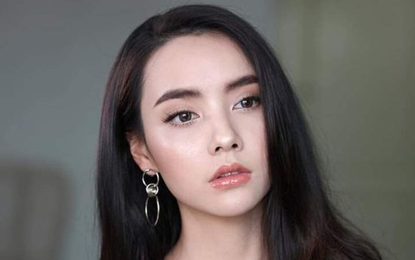 Chị giúp việc đem cả con đến ở nhà gia chủ, tôi khó chịu thì chồng lại cười phá lên nói một câu khiến tôi ngẩn người