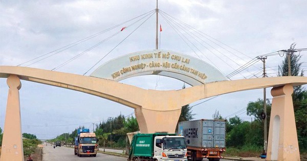 Nghe VietNamNet: Đề nghị xem xét xử lý Phó Ban quản lý Kinh tế mở Chu Lai