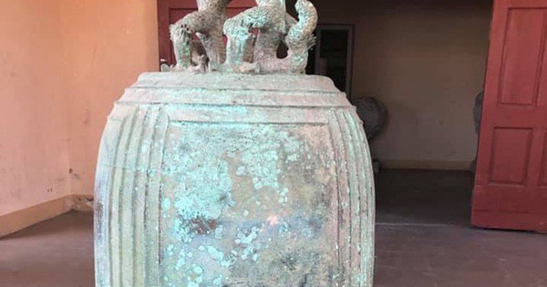 Nghe VietNamNet: Bảo tàng tỉnh Hà Tĩnh tiếp nhận quả chuông đồng cổ thời Trần