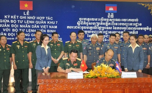 Hợp tác quốc phòng Việt Nam - Campuchia - điểm sáng của lực lượng vũ trang Quân khu 7