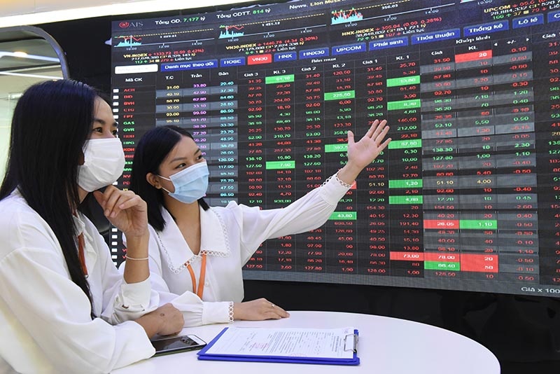 More securities firms go public