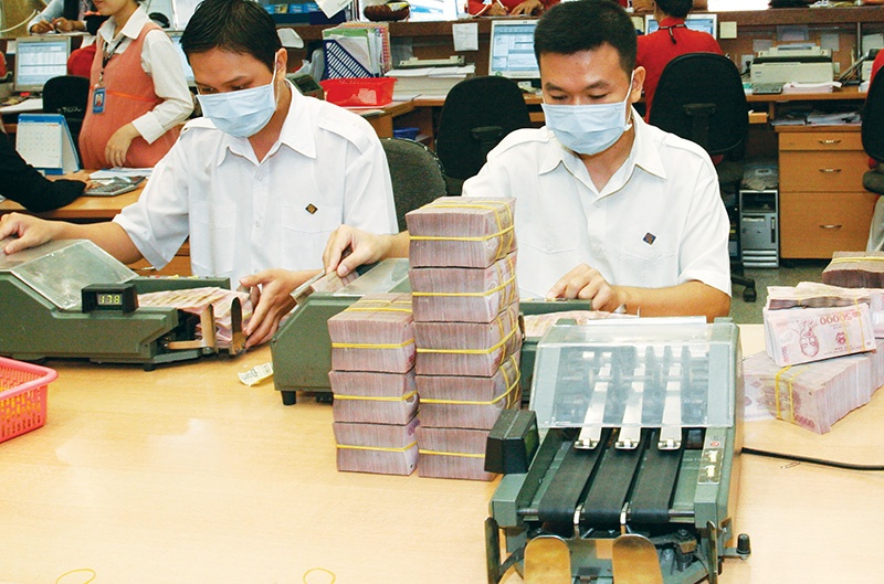 Although Vietnam has suffered budget deficits during the past year, 2020 still saw positive growth, photo Le Toan