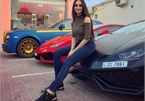Nữ họa sĩ xinh đẹp sở hữu dàn siêu xe hàng triệu USD