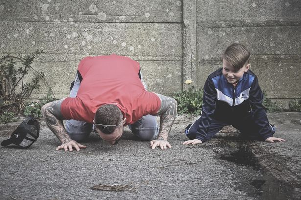 kho vi nghien tinh duc, ngu voi 2.000 phu nu van thay vat va hinh anh 3