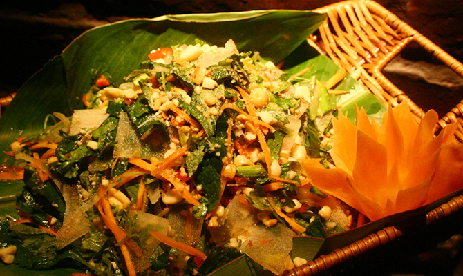 la mieng voi mon da trau gac bep cua nguoi muong hoa binh hinh anh 1