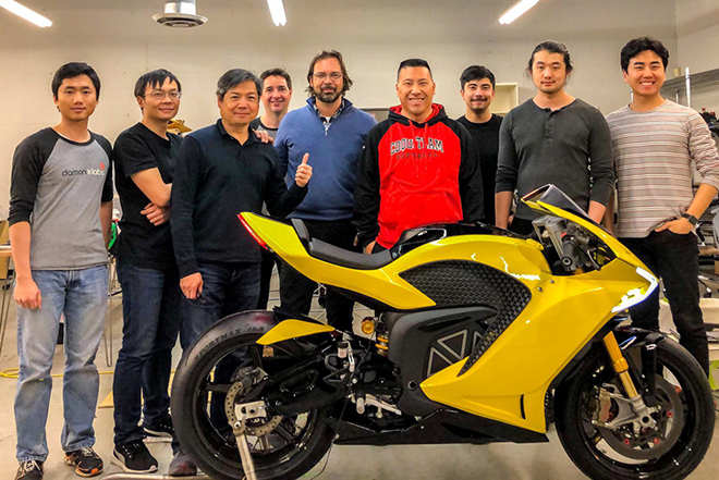 damon halo: mau mo to