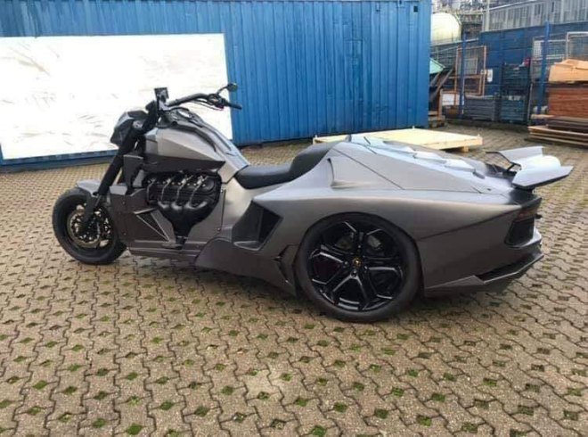 soc: moto dau “khung long”, duoi lamborghini gay sot dan mang viet hinh anh 2